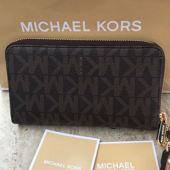 Michael Kors Phone Case Wristlet ❤️🌹❤️ - Picture 4 of 8